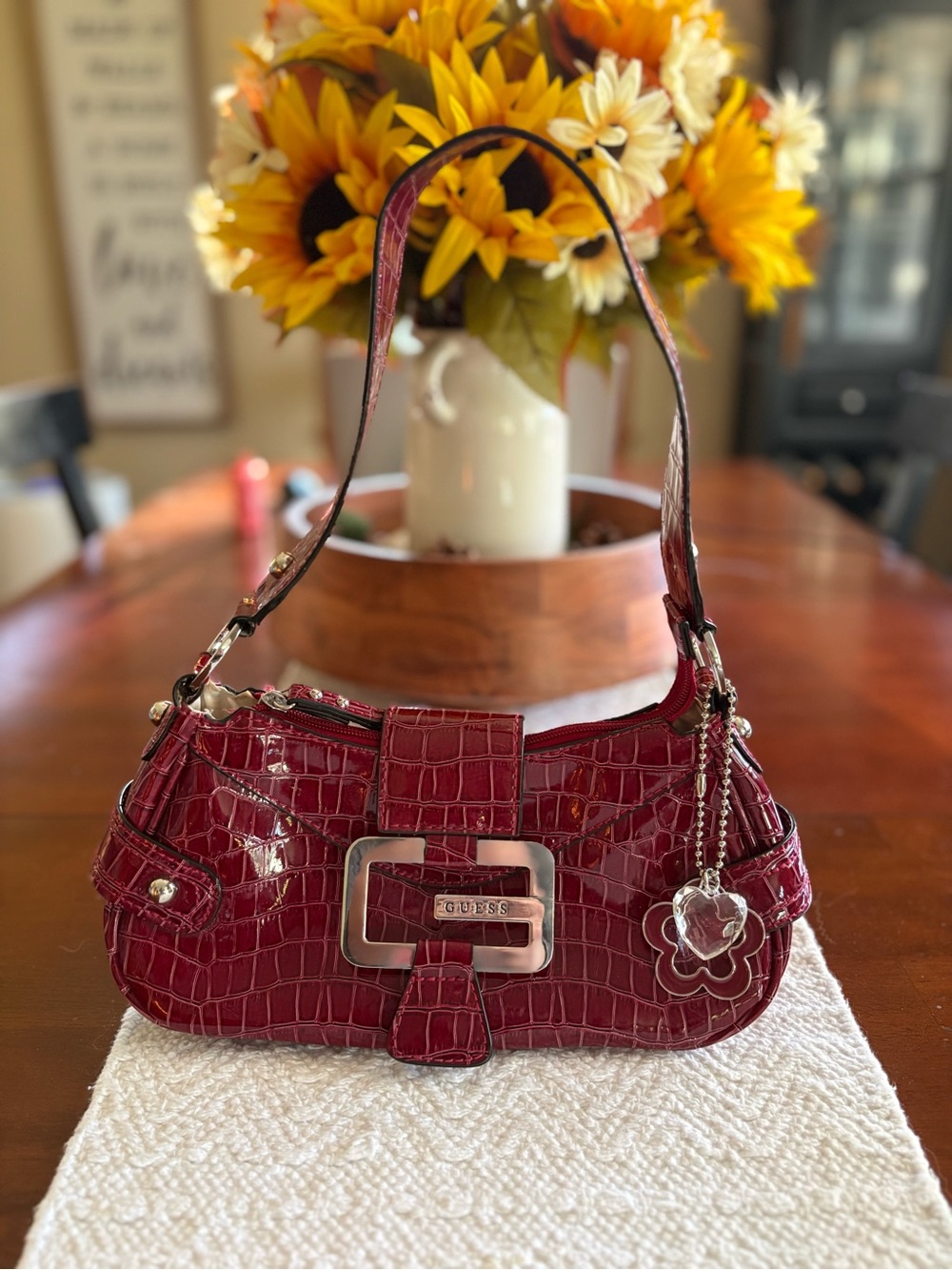 Vintage Y2K Raspberry/Hot Pink/Red Guess Croc Embossed Shoulder Bag